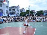 杏彩体育官网入口-关于世界冠军️！39岁陈登星飞车胯下扣篮大赛夺冠！高举中国国旗庆祝的信息