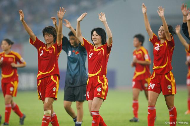 中国女足队员在国际赛事中大放异彩