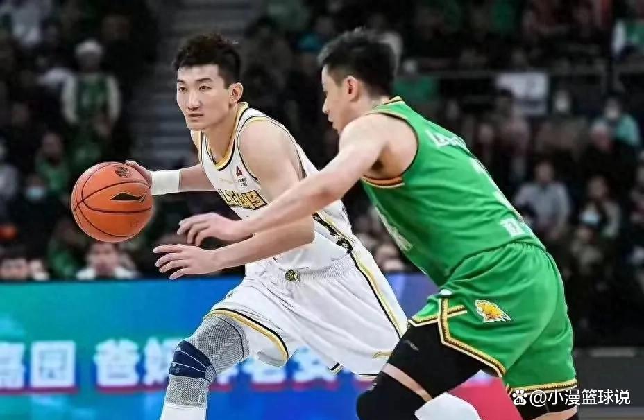 CBA精彩对决吸引众多观众关注