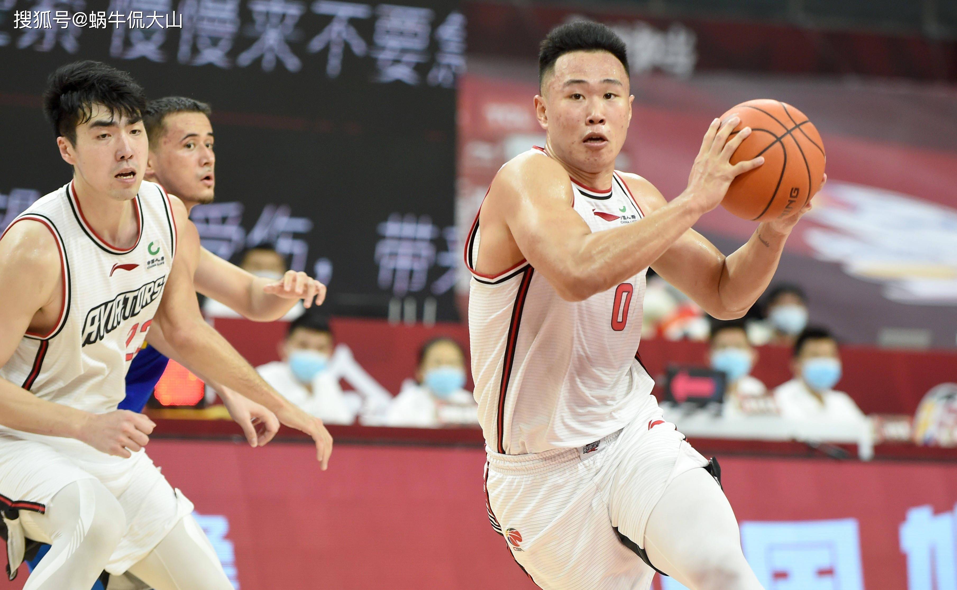 赵继伟17分辽宁胜宁波贺希宁38分深圳胜新疆