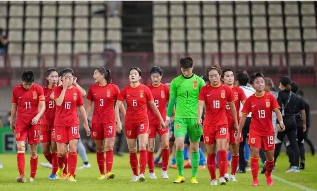 包含女足国家队的胜利赢得众多赞誉的词条